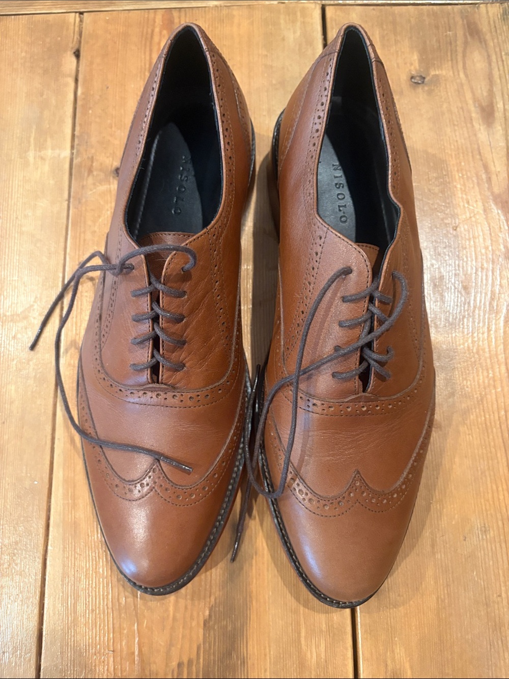 Nisolo Tan Leather Wingtip Oxfords